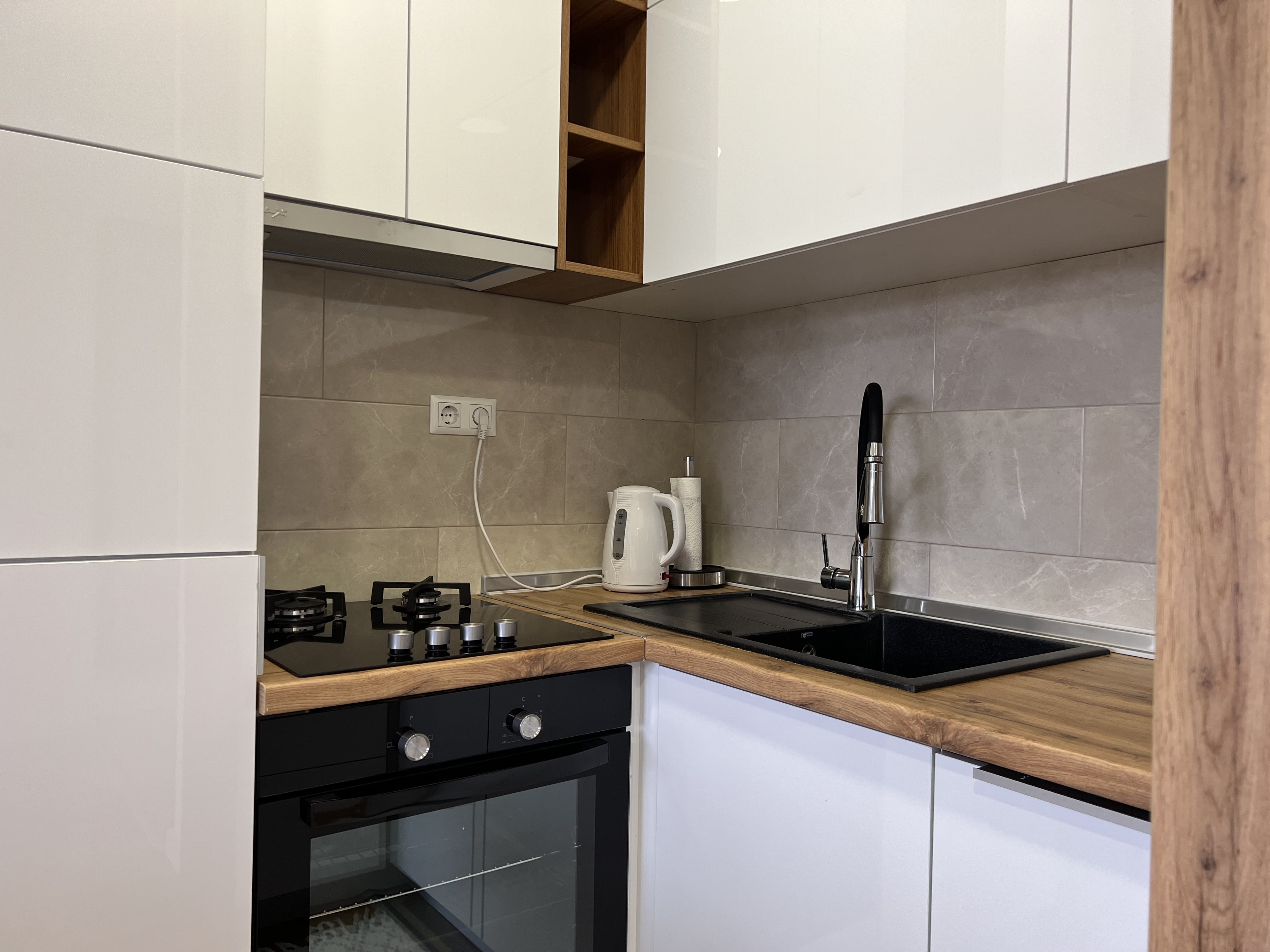 1695588029753664-min