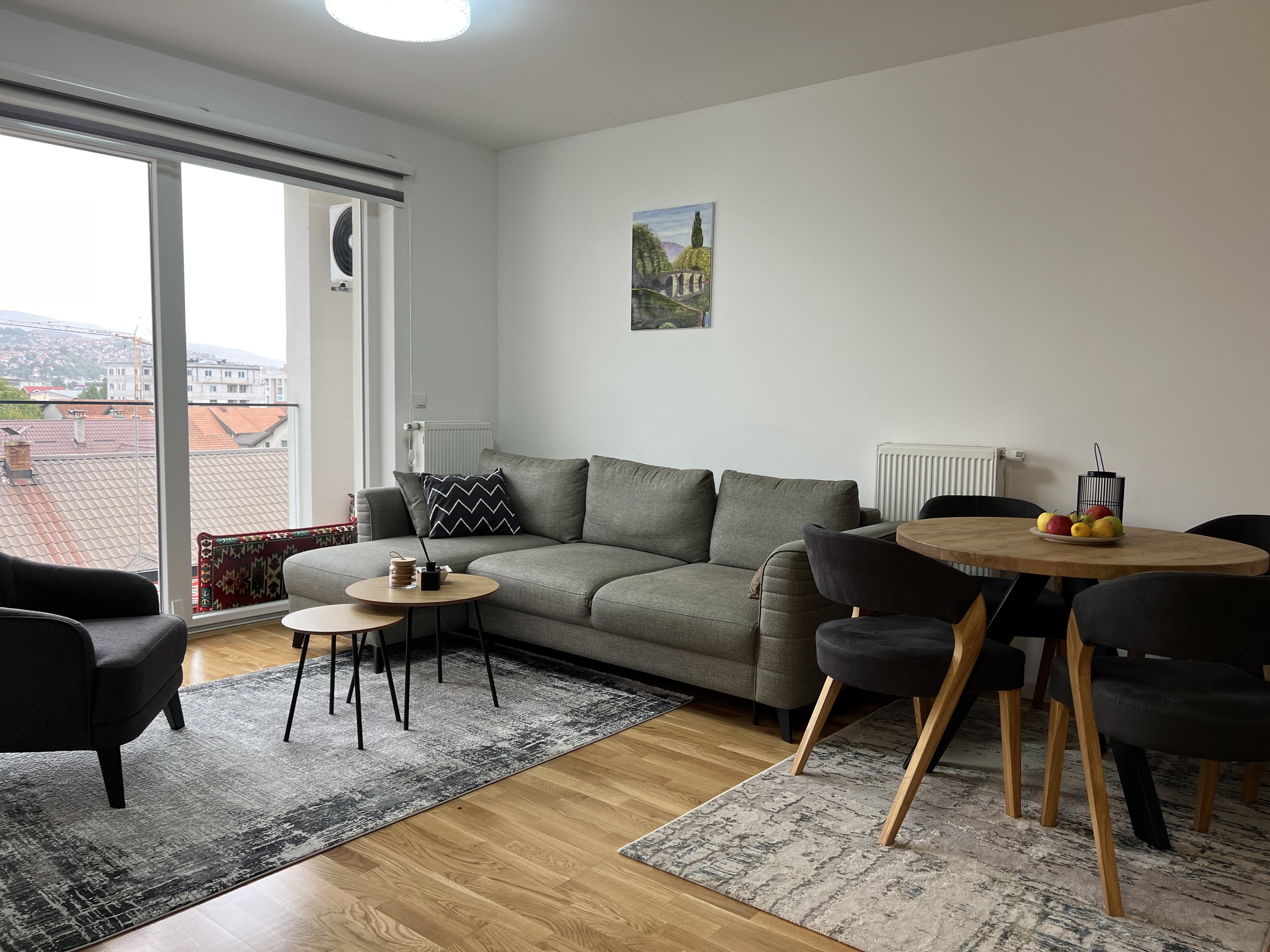 1695588061346312-min